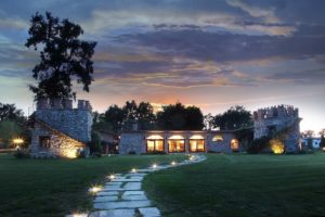 Servicios Integrales 66 Imagen de una villa iluminada