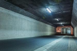 Servicios Integrales 24 Imagen de un tunel iluminado